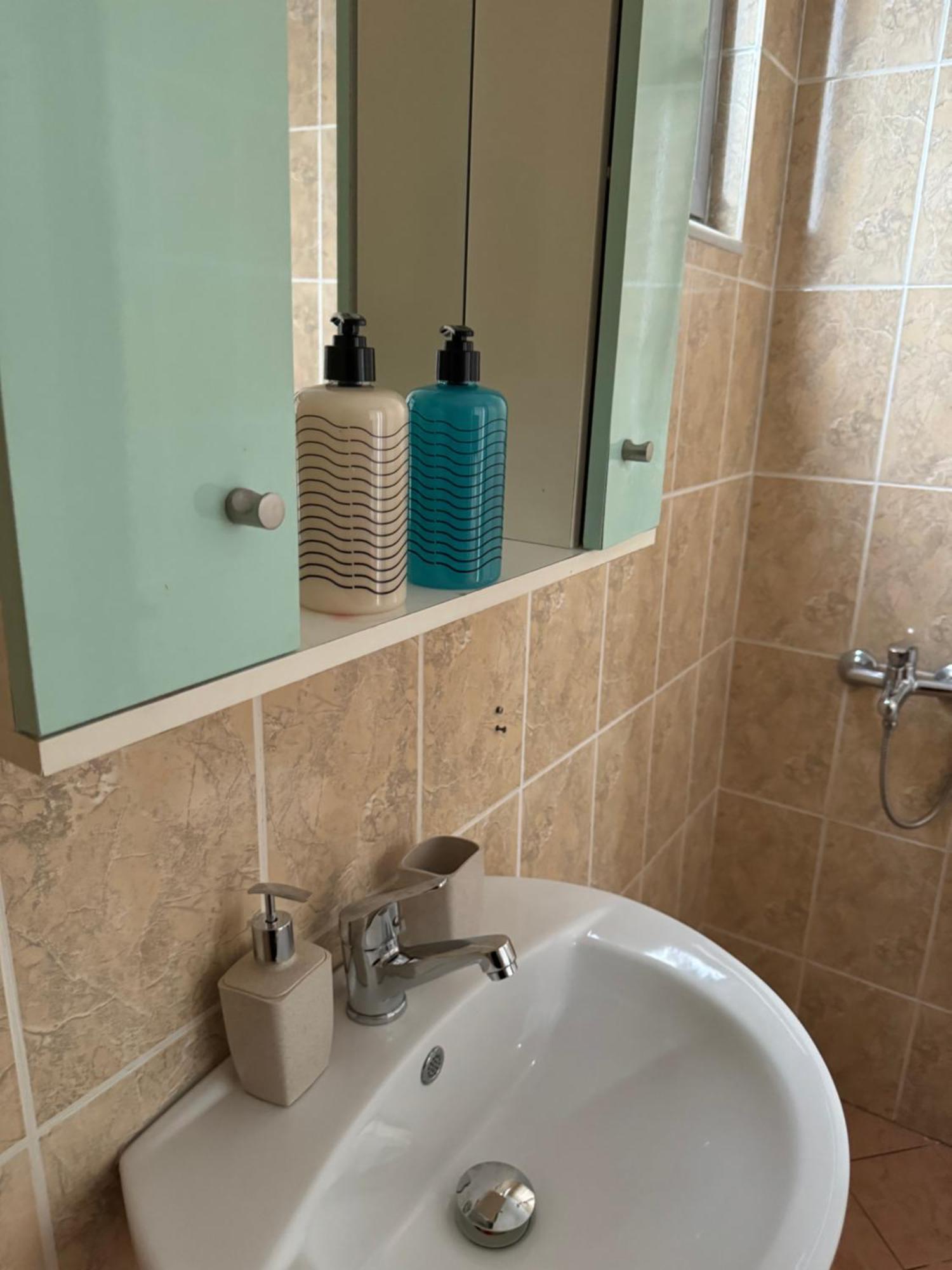 Peci Apartments Gjirokastër Oda fotoğraf